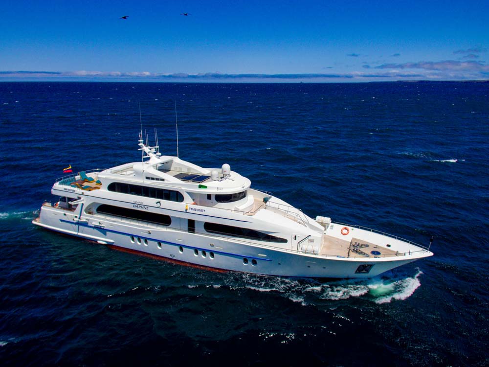 luxury yacht galapagos
